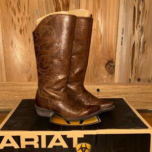Ariat tall snip toe boots women’s 8.5